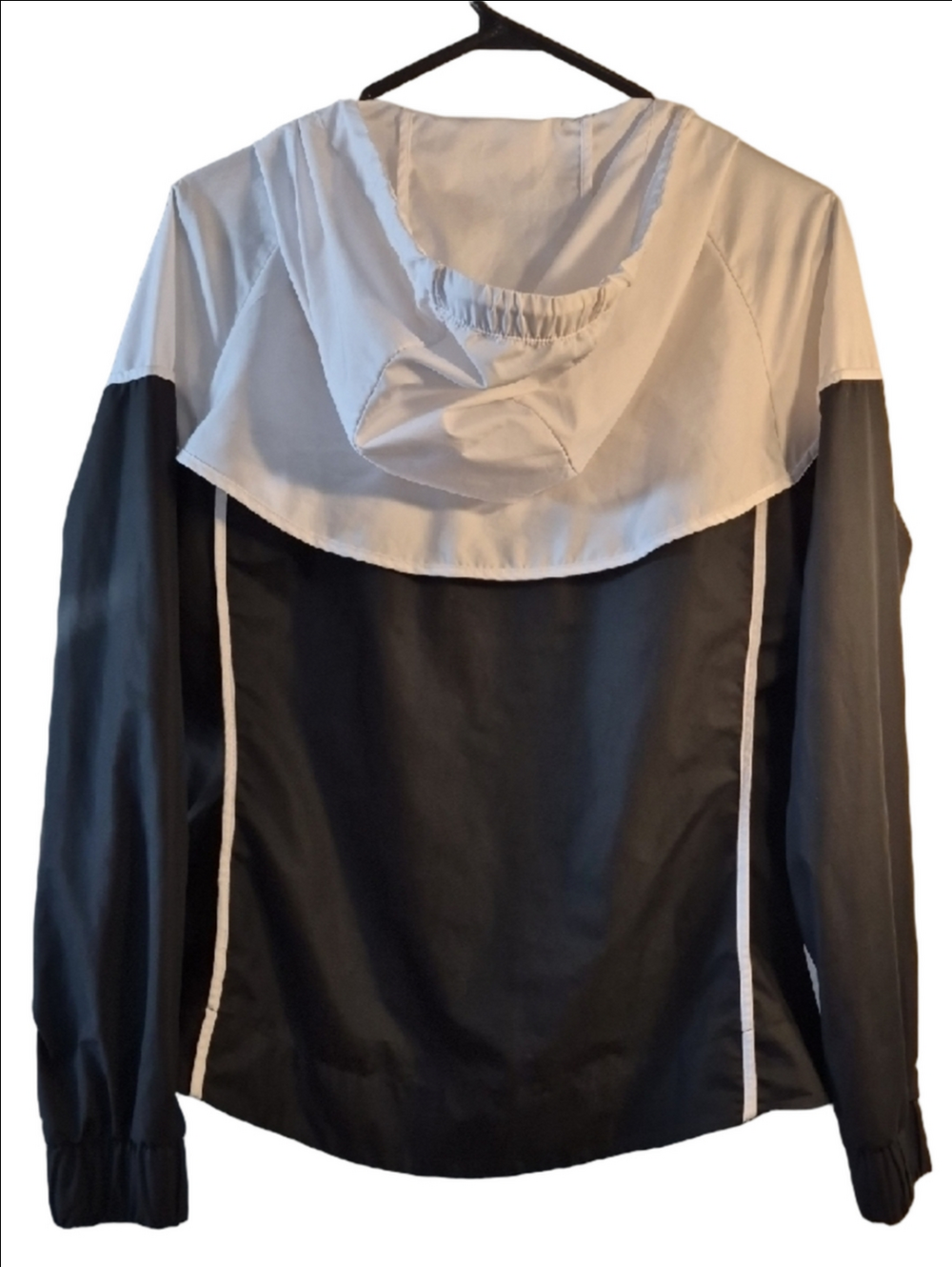 Nike Sportswear Windrunnet Hooded Jacket In Black and White Color Size S - Picture 6 of 6